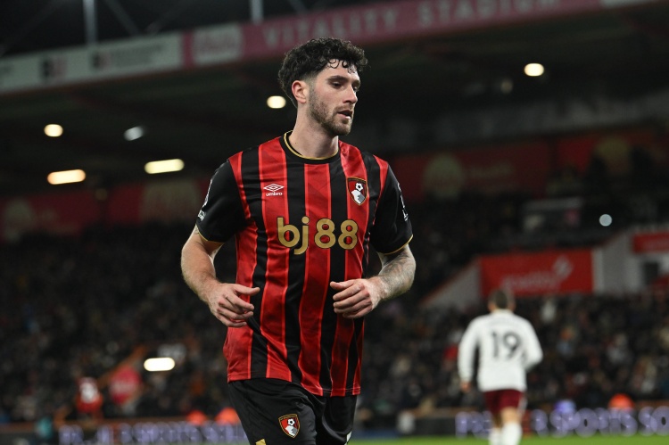 开云体育下载官网-邮报：切尔西正加紧中卫引援谈判，塞内西、拉蒙、雅奎特都是候选